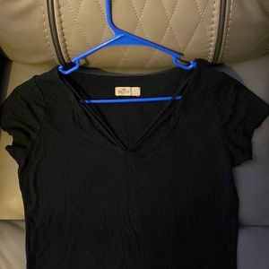 💙🌊Hollister V-neck shirt💙🌊